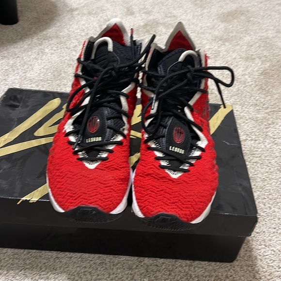 lebron 17 basketball shoes - Picture 2 of 3